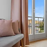 Svyvo Cologne-esch Design