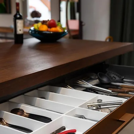 Svyvo Cologne-esch Design *