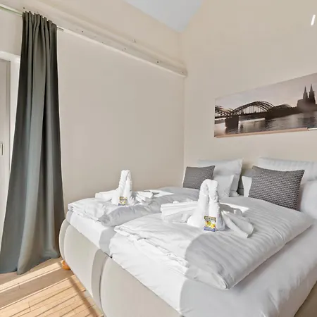 Svyvo Cologne-esch Design * Colonia