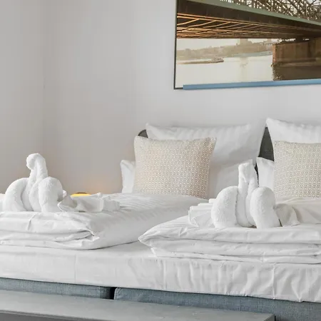 Svyvo Cologne-esch Design * Colonia