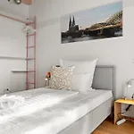 Apartment Svyvo Cologne-esch Design