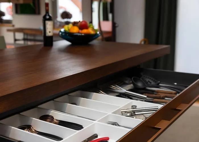 Svyvo Cologne-esch Design *