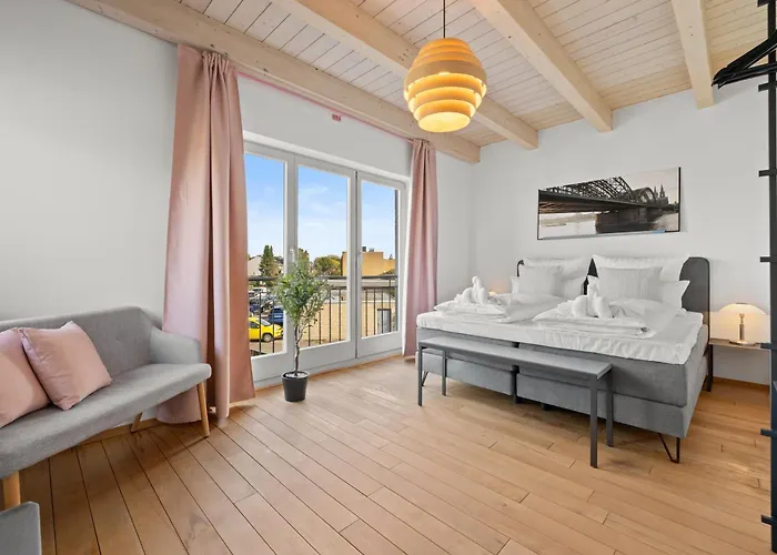 Svyvo Cologne-esch Design