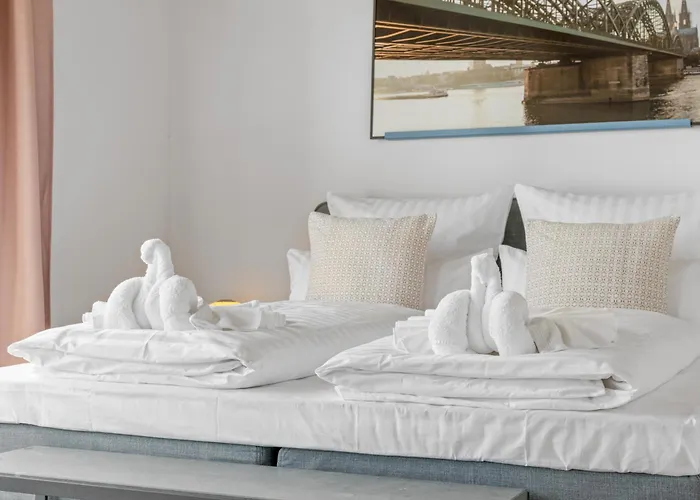 Svyvo Cologne-esch Design * ケルン